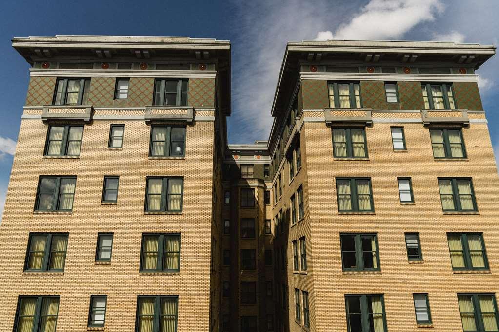 Hotel Deluxe Portland Exterior photo
