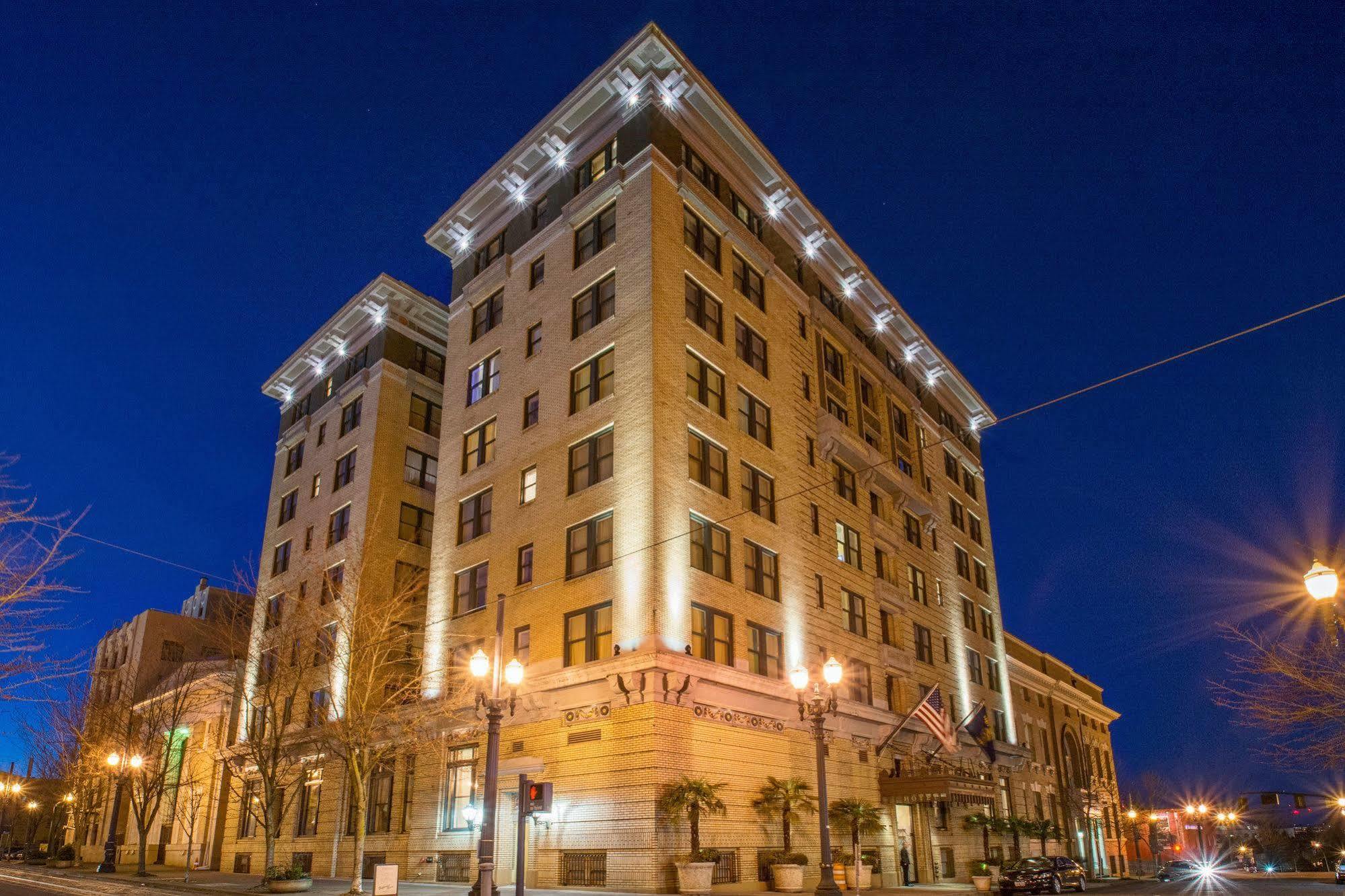 Hotel Deluxe Portland Exterior photo
